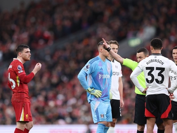 Reds suffer back-to-back setbacks as Robertson red card adds to woes