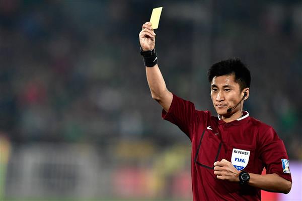 Manning's 10 yellows and 2 reds set a single-game record in the Chinese Super League, heading straight to Qatar to prepare for the game!