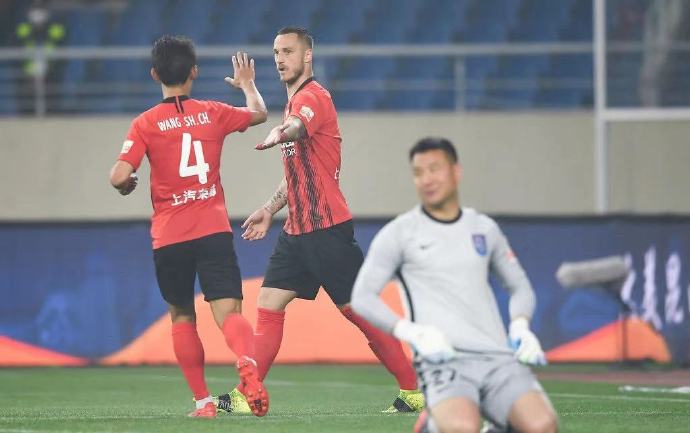 Europa League shocks three Chinese Super League teams, 40-team foreigners in emergency response