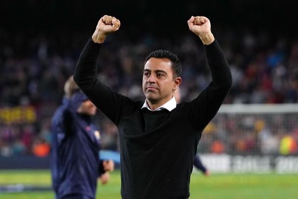 Xavi extends Barcelona's contract to win the title plus one more year!