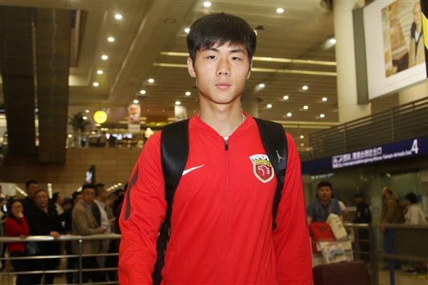 魏震首战国家队：表现可圈可点，遗憾未尝胜果