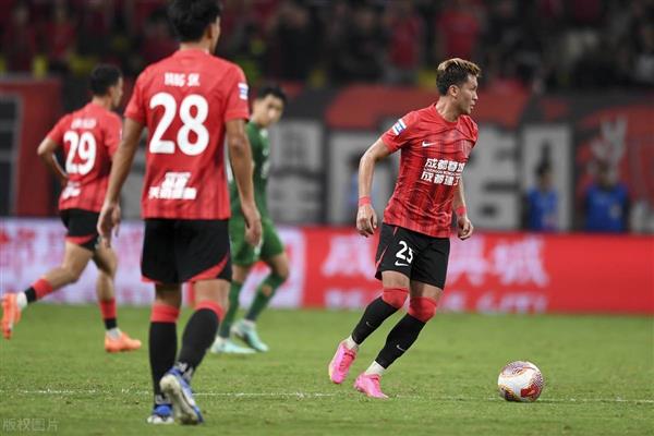 Chinese Super League Focus Transfer: He Chao Becomes the Object of Competition among Many Clubs