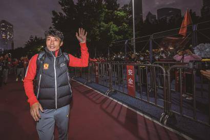“广州队1500万运营费谜团：揭秘四支球队的真相！”