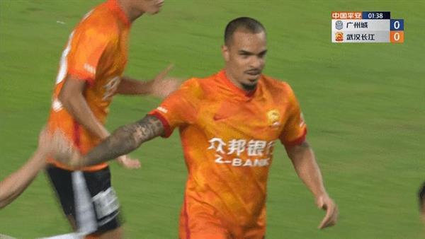 福布斯14分钟狂砍三球，长江5-0大胜广州城！