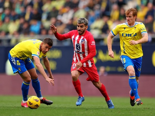 Atlético Madrid's losing streak ends with top-four seat in jeopardy