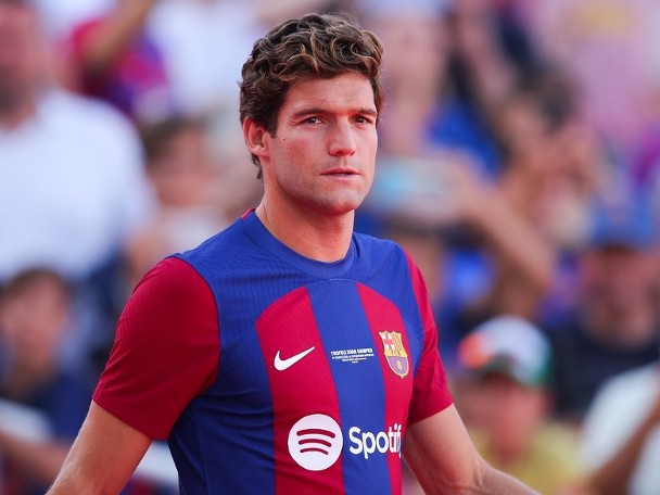 Legendary Barcelona defender Magos Alonso bids farewell as six-year brilliant partnership comes to an end!