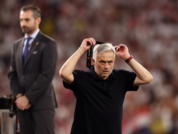 Molenu's angry medal toss draws heat as key conditions for staying in the team are revealed!