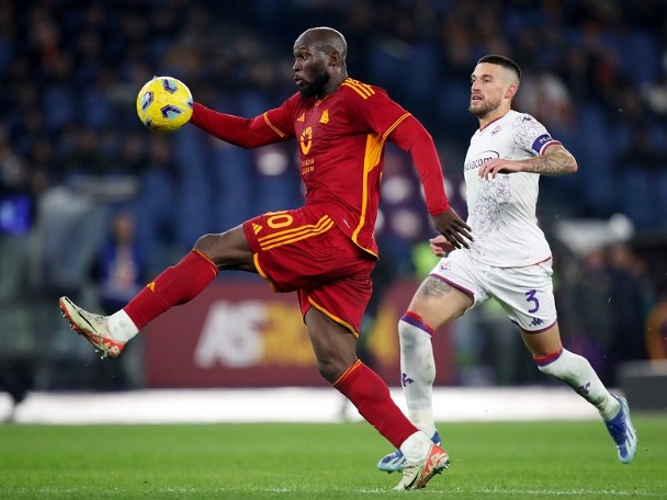 Lukaku's goal sends red card as Roma lose three in battle!