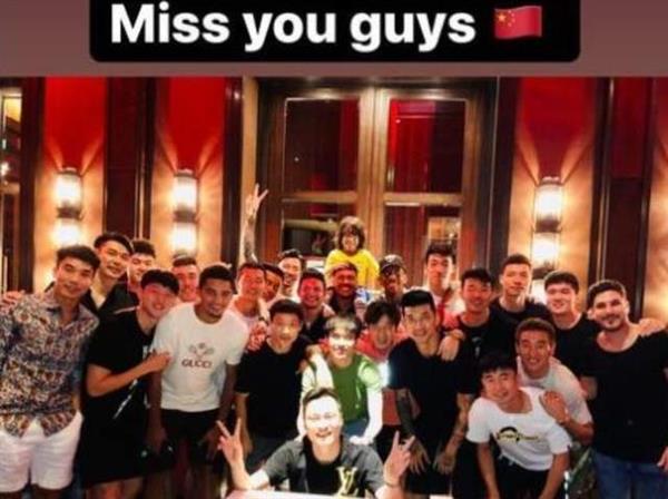 Evergrande classic moments! Paulinho recalls precious photo with Zheng Zhi