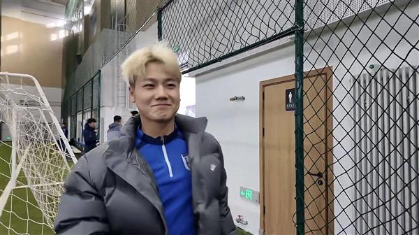 中国スーパーリーグにおける移籍の新パターン：若手選手台頭への道。