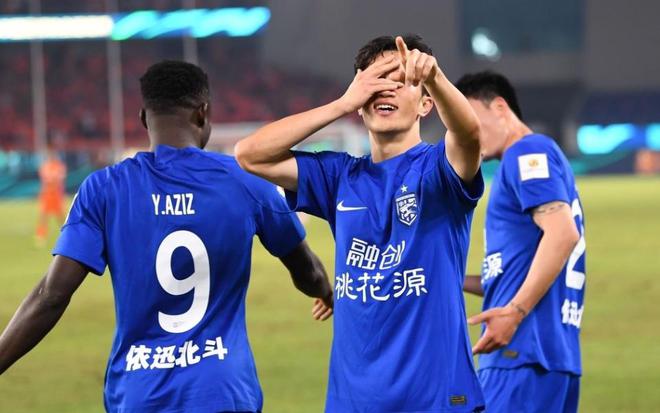 Three towns rise strongly, celebrity journalists talk about winning the title: defending the title is in sight, Tarzan is not what it used to be!