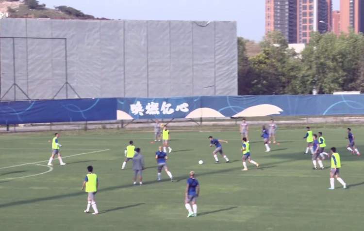 Shenhua prepares for Qingdao warm-up, Zeng Cheng Peng Xinli's comeback not optimistic!