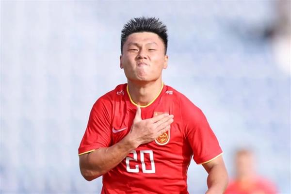方昊神射表现：两年3球VS单场4球，谁是足球场真神？