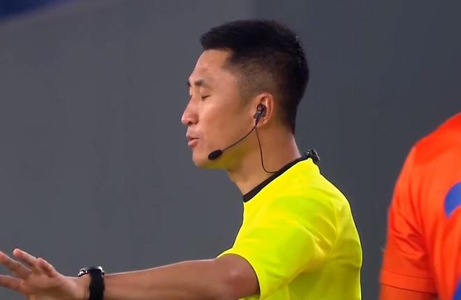 Manning's Super Bowl God Judgement Trifecta, Chinese Super League Golden Whistle Windfall!
