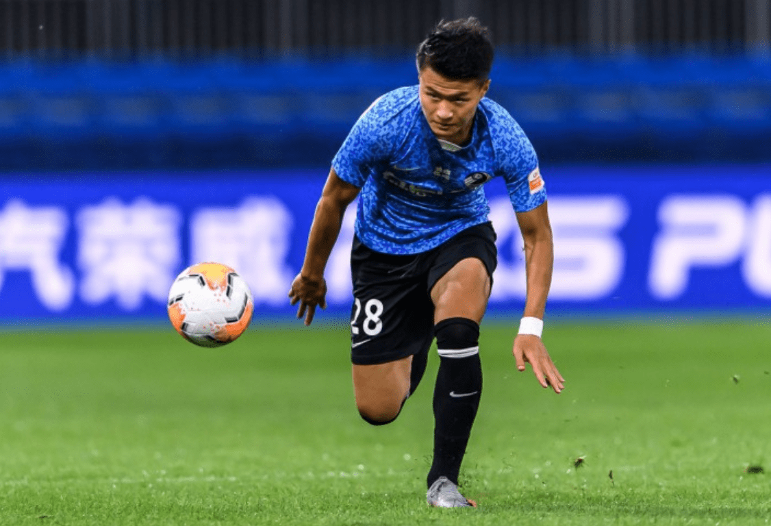 林良铭阎相闯双响，大连人4-0横扫上海海港！