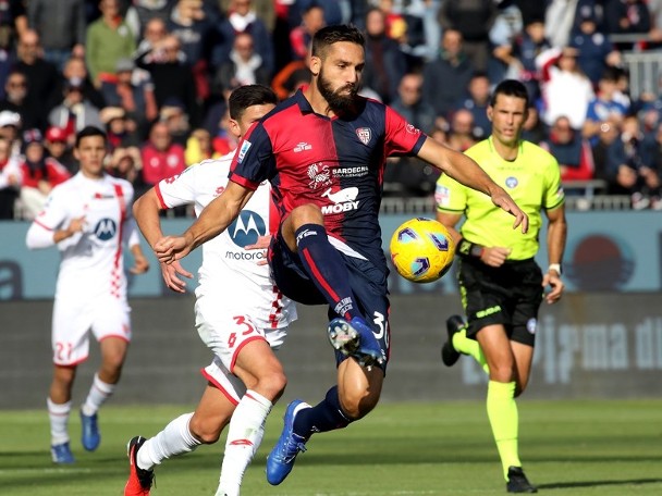 Cagliari fights back at home and strives for a big win at the plate!