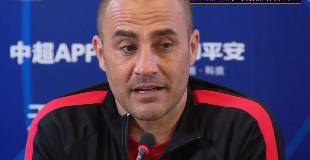 Cannavaro verzichtet auf 179 Millionen Dollar Mega-Gehalt, lehnt die Einbürgerung ab und zieht sich den Ärger zu!