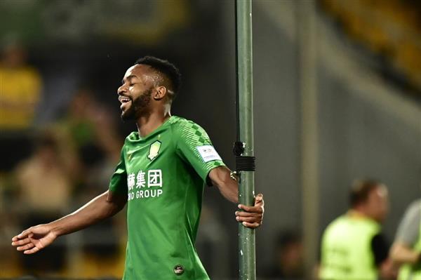 Guoan Bakambu strikes back-to-back to win 2-0 in warm-up for Jinmen Tigers!