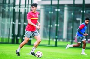 The core of the Guangzhou team to extend the contract to stabilize the military, Zheng Zhi return to the national football team calls for strong!